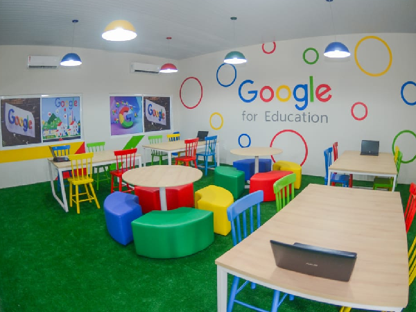Prefeitura inaugura a Sala Google Para Educação